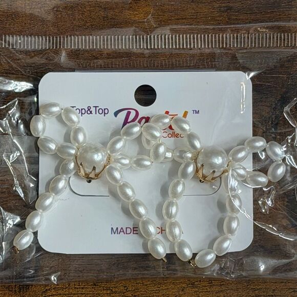 Gold Bow Brooch & Pearl Bow Earrings Set – 6 Piece Bundle, Gold Tone.New/Sealed! - Picture 3 of 6